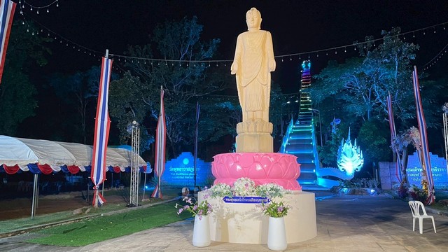 LINE_ALBUM_21068_251004_4_0